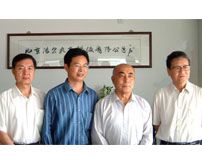 全國高科技健康產(chǎn)業(yè)工作委員會孟昭銳主任、劉存祥秘書長、全國衛(wèi)生產(chǎn)業(yè)企業(yè)管理協(xié)會抗菌產(chǎn)業(yè)分會秘書長楊尊潤到北京潔爾爽公司考
